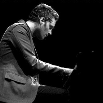 Dustin O'Halloran Profile piano notes, guitar tabs for Piano. Easy to transpose or transcribe. Learn how to play, download song progression by artist
